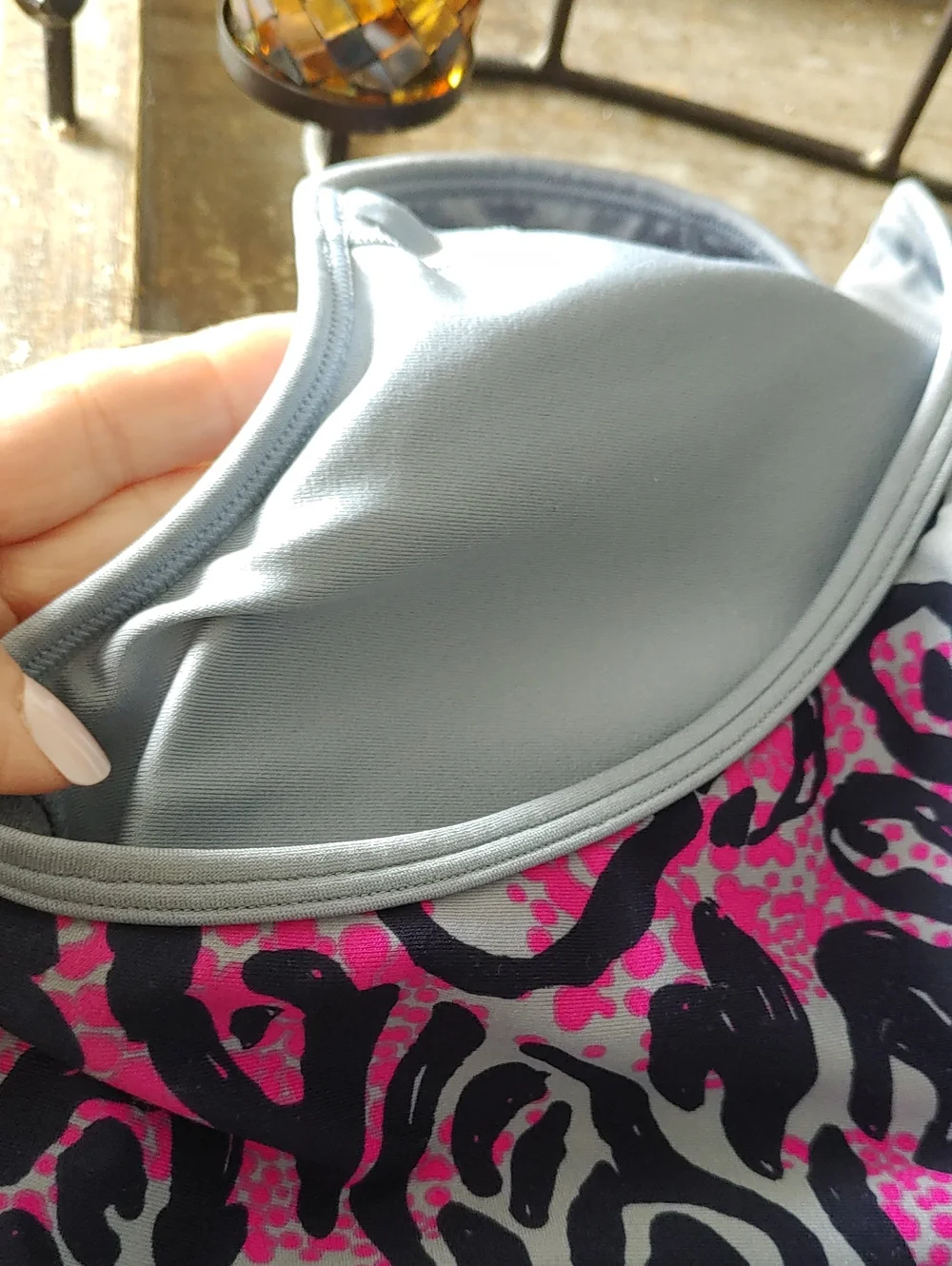 Like New Under Armour 3X Purple/pink Criss Cross Padded Wirefree Sports bra
